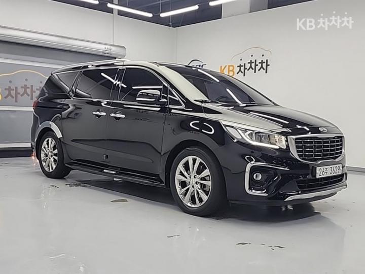 Kia Carnival 2.2 Diesel Prestige 5