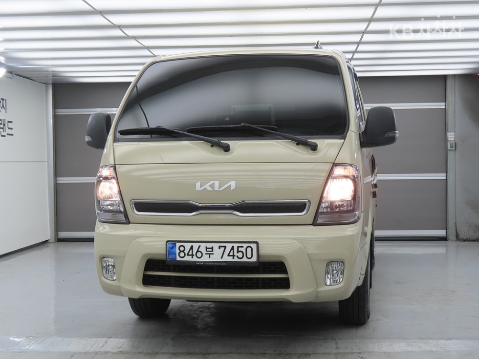 2024 - kia bongo iii