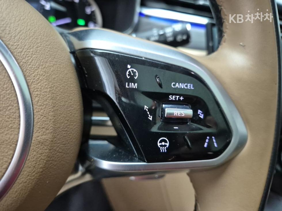 2023 - jaguar f-pace