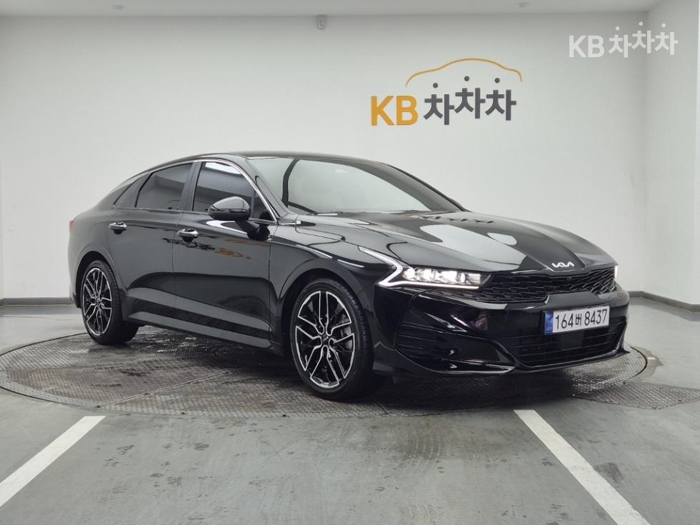 2022 - kia k5