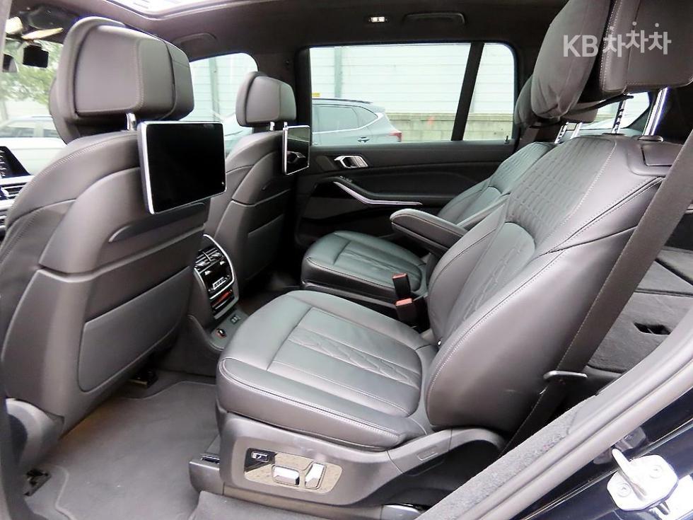 BMW X7 — miniaturë 6