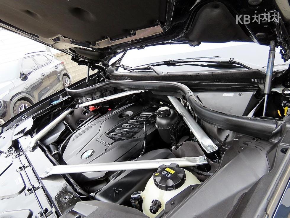 BMW X7 — miniaturë 19