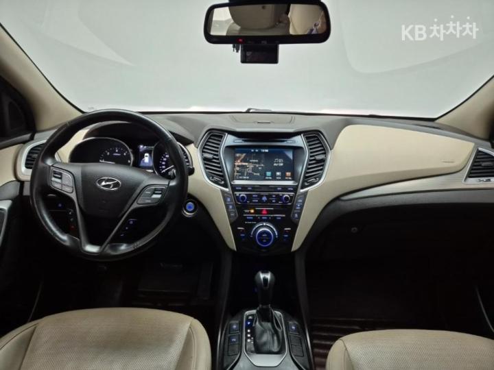 Hyundai Maxcruz Diesel e-VGT R2.2 2WD Exclusive 8