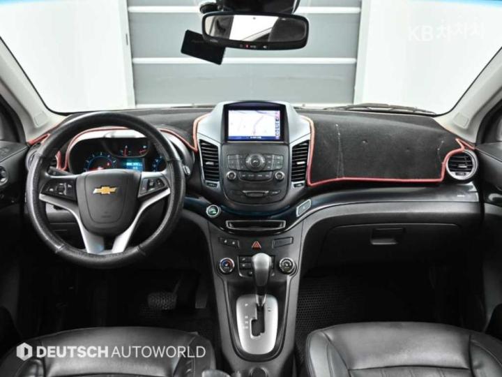 Chevrolet Orlando LPG LT Convenience 8