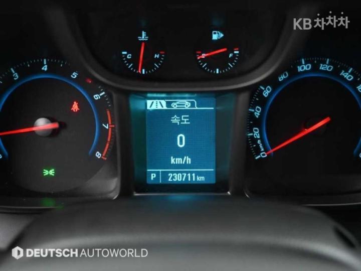 Chevrolet Orlando LPG LT Convenience 9