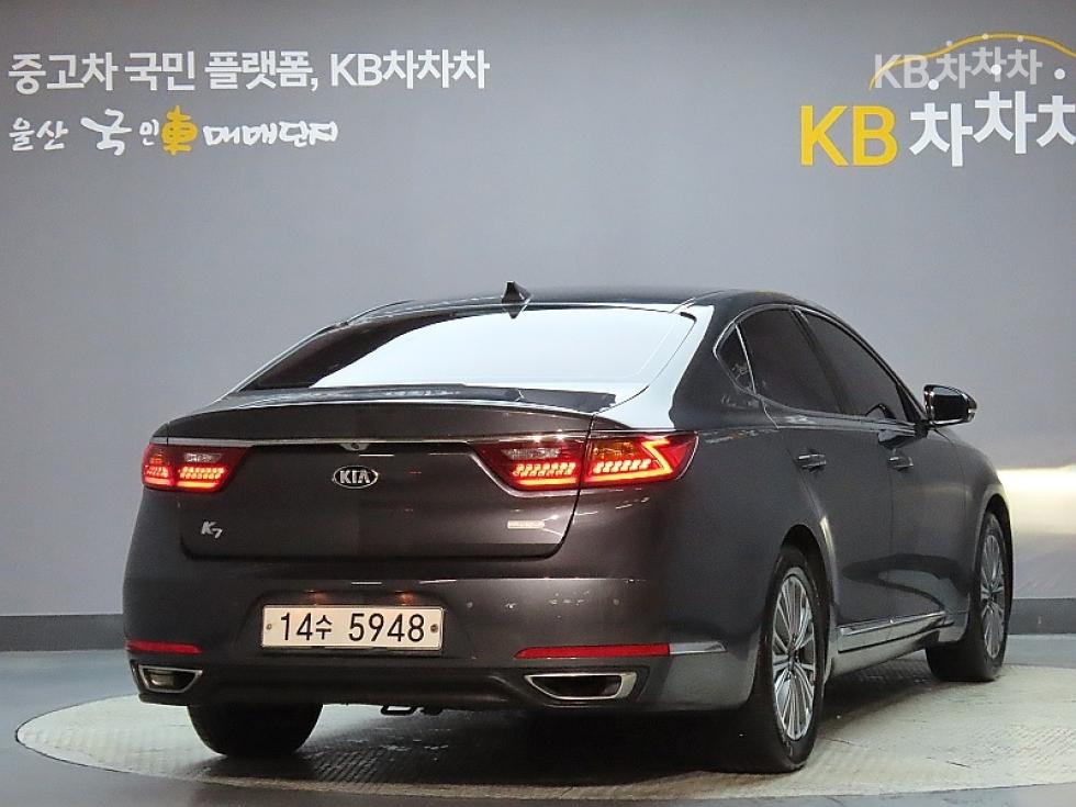 2018 - kia k7