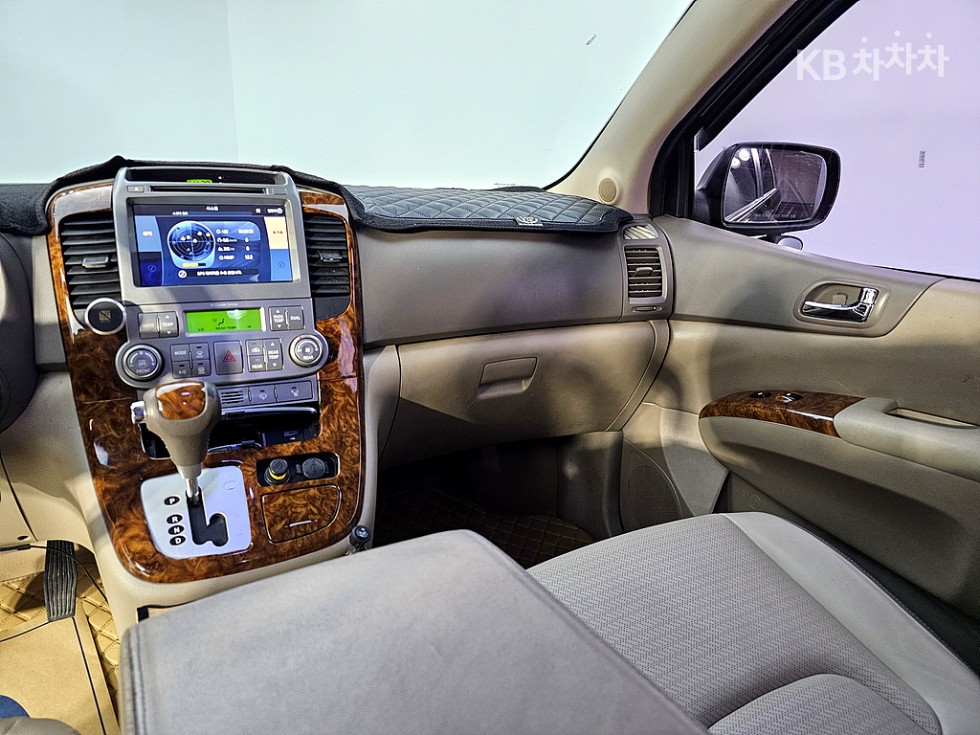 2013 - kia carnival