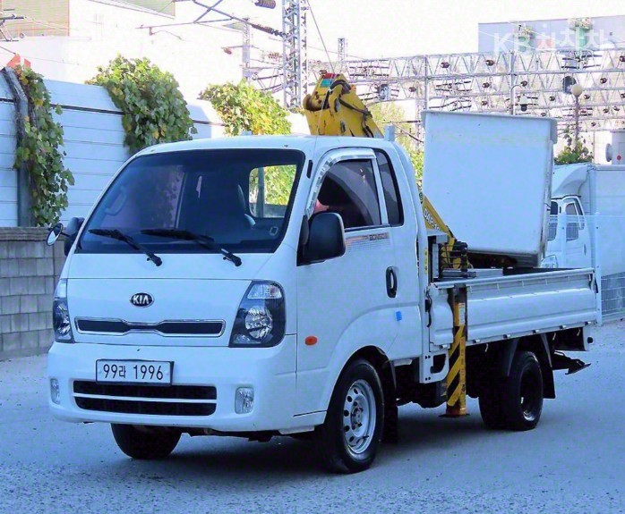 2016 - kia bongo iii