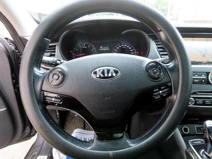 Kia K9 3.3 GDI Executive 9