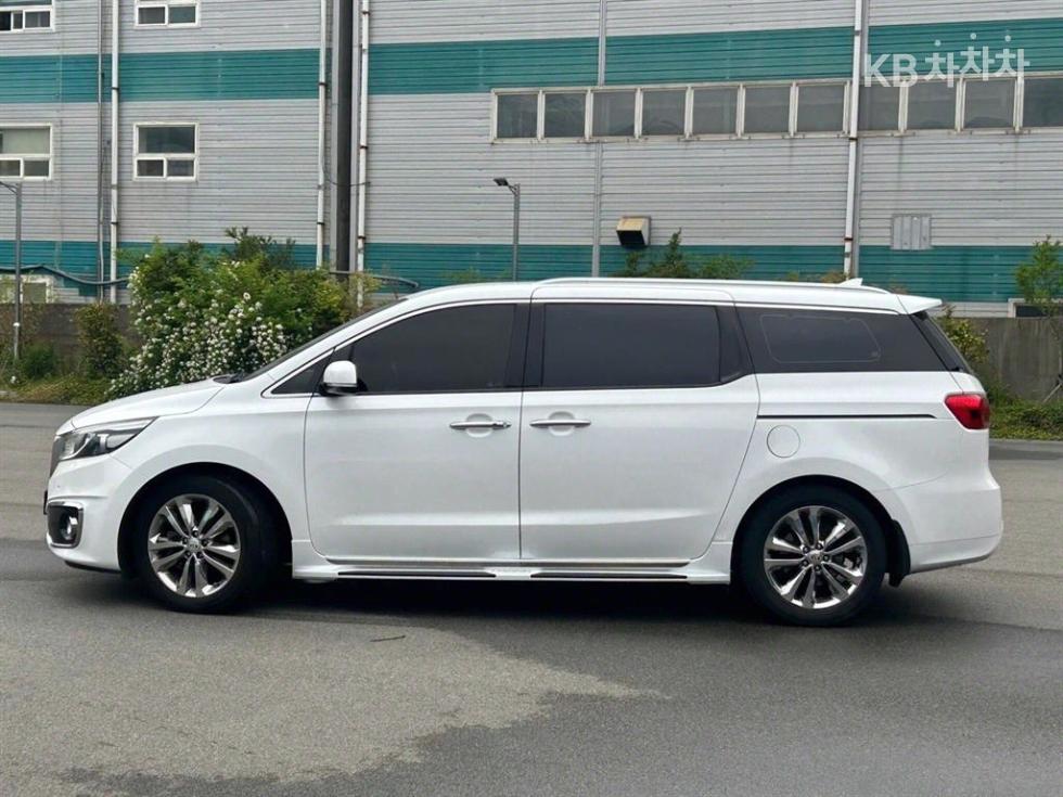 2017 - kia carnival