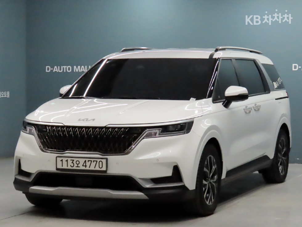 2023 - kia carnival