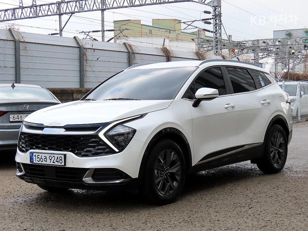 2022 - kia sportage