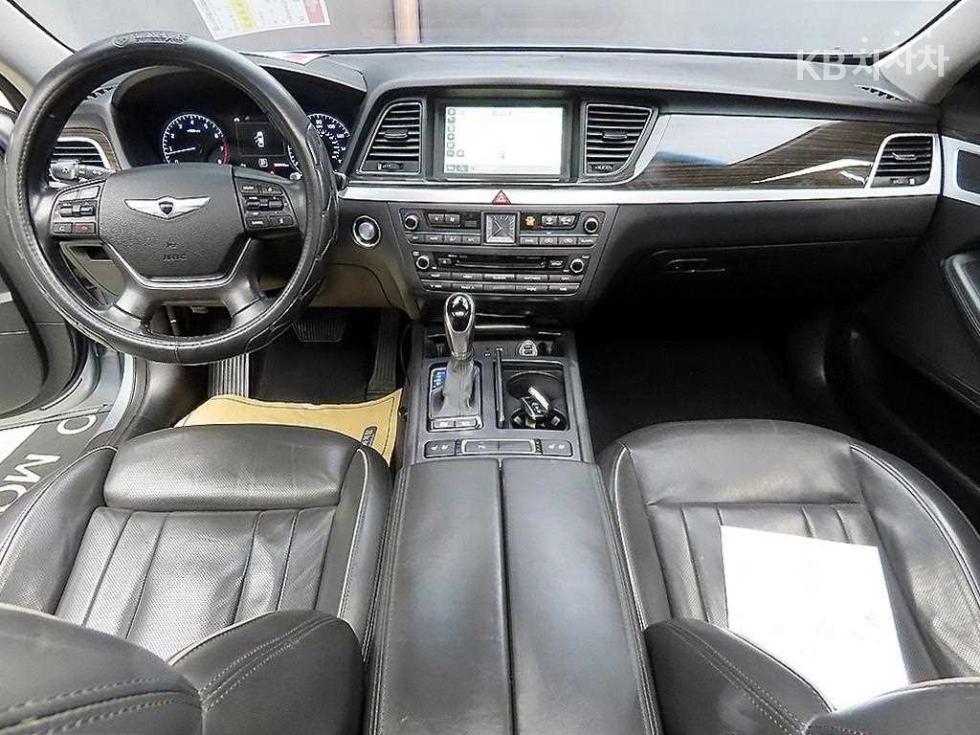 2015 - hyundai genesis