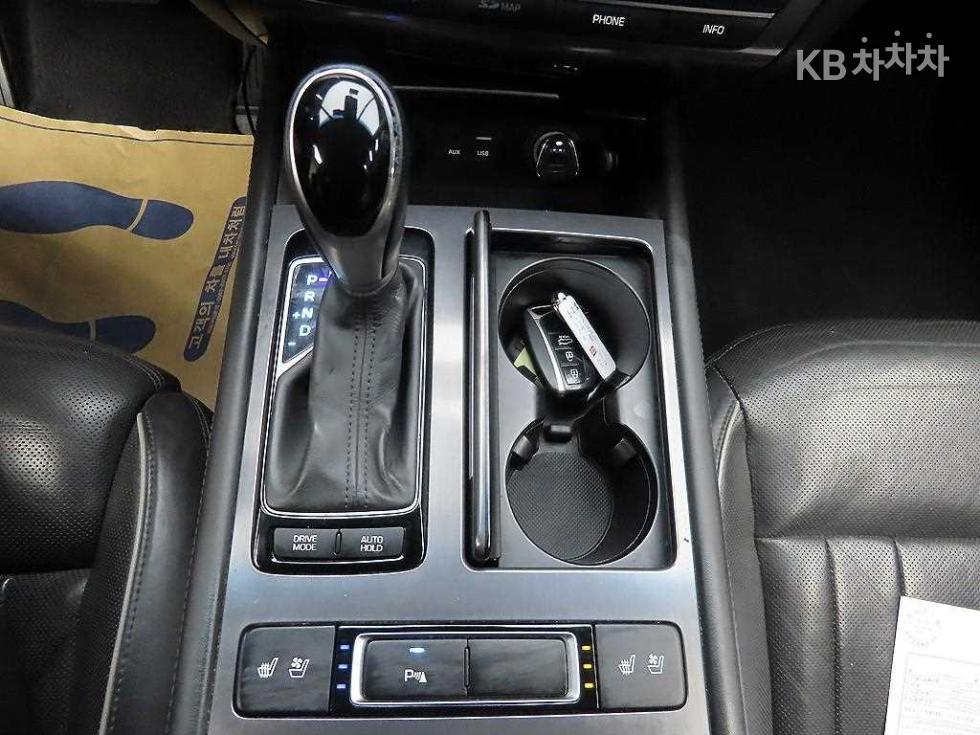 2015 - hyundai genesis