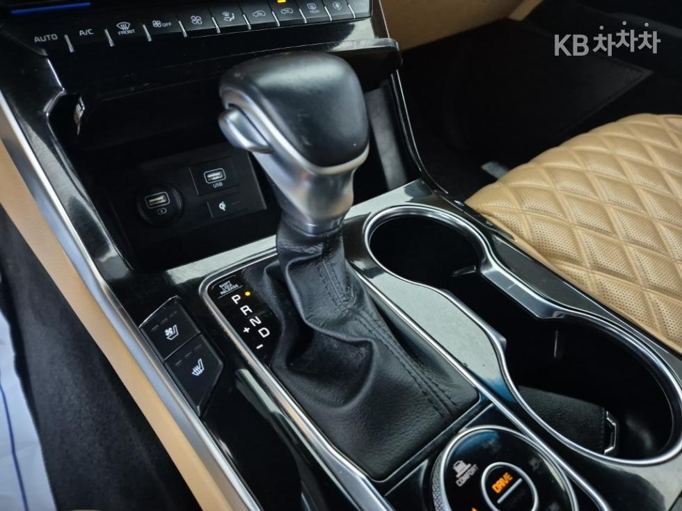 2020 - kia mohave
