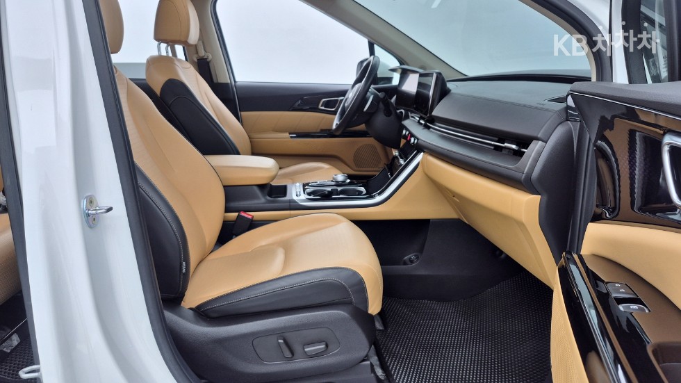 2021 - kia carnival