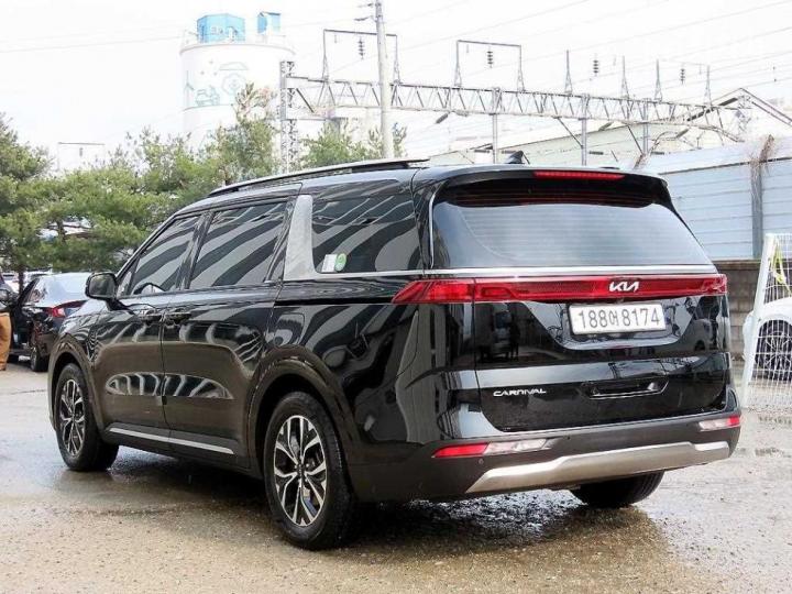 Kia Carnival — miniaturë 3