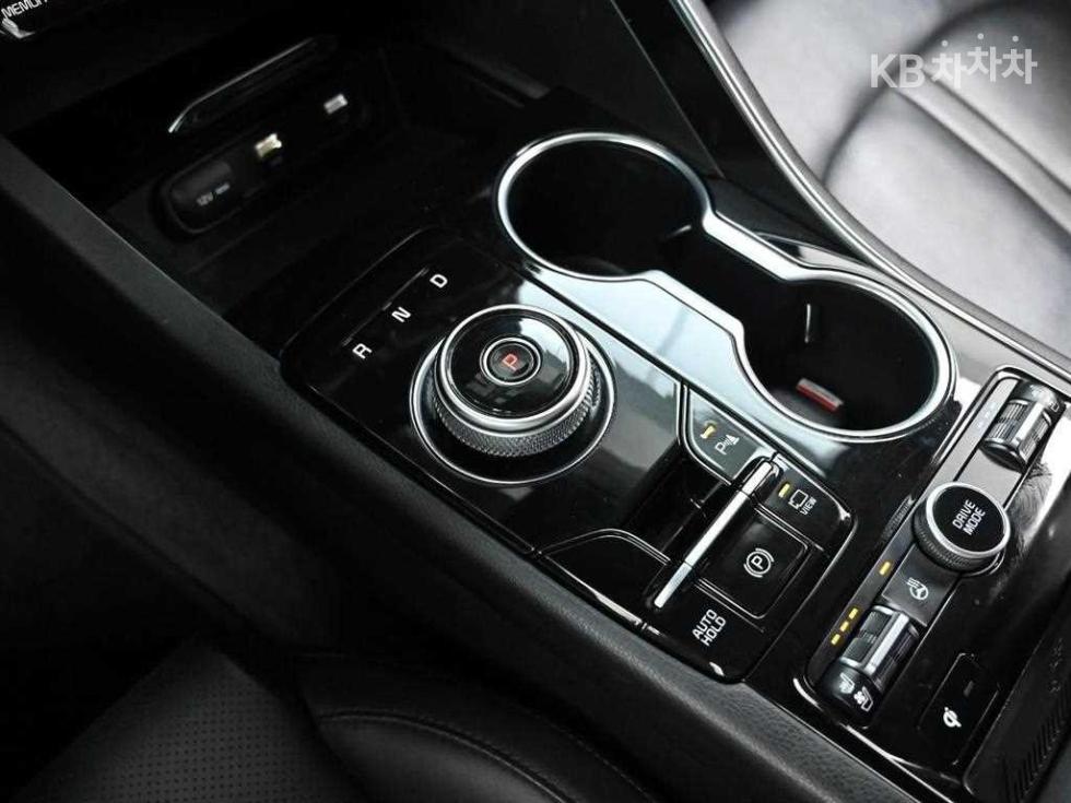 2023 - kia k5