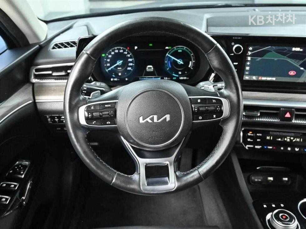 2023 - kia k5