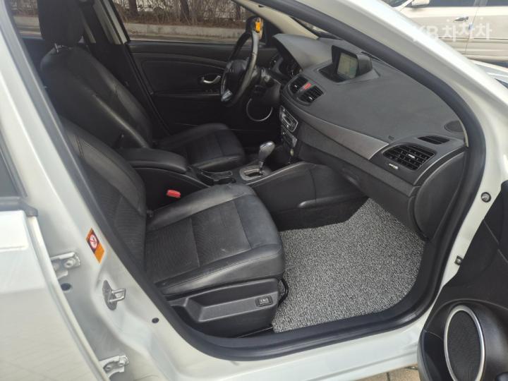 Renault SM3 Neo LE Base Type 10