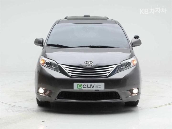 Toyota Sienna 3.5 AWD A/ T 3