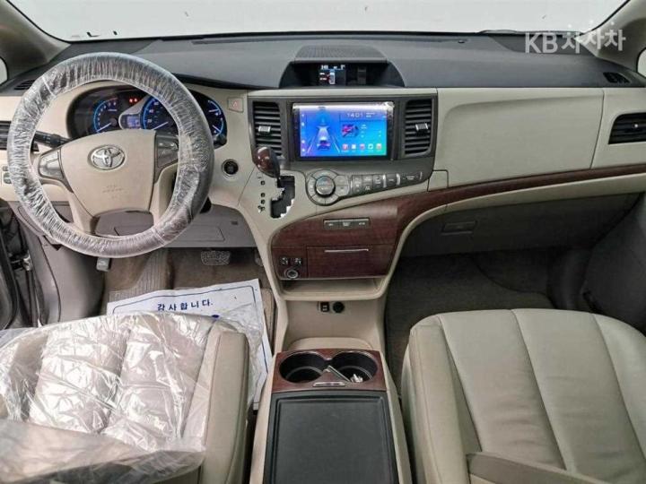 Toyota Sienna 3.5 AWD A/ T 7