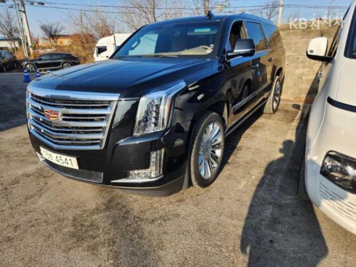 Cadillac Escalade 6.2 V8 ESV 3