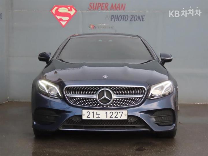 Mercedes-Benz E-Class W213 E220d COUPE 3