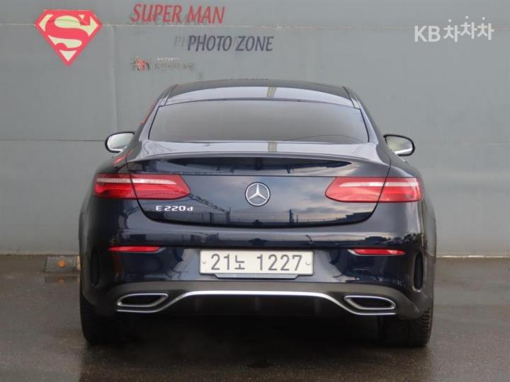 Mercedes-Benz E-Class W213 E220d COUPE 5