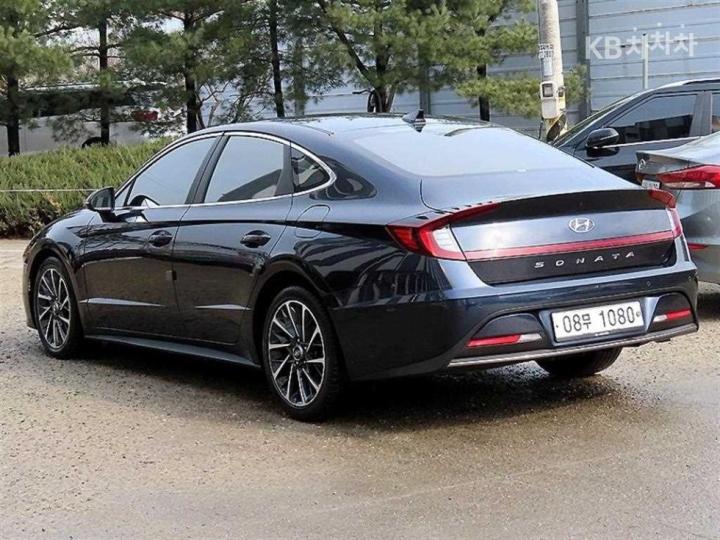 Hyundai Sonata DN8 2.0 Premium Family 4