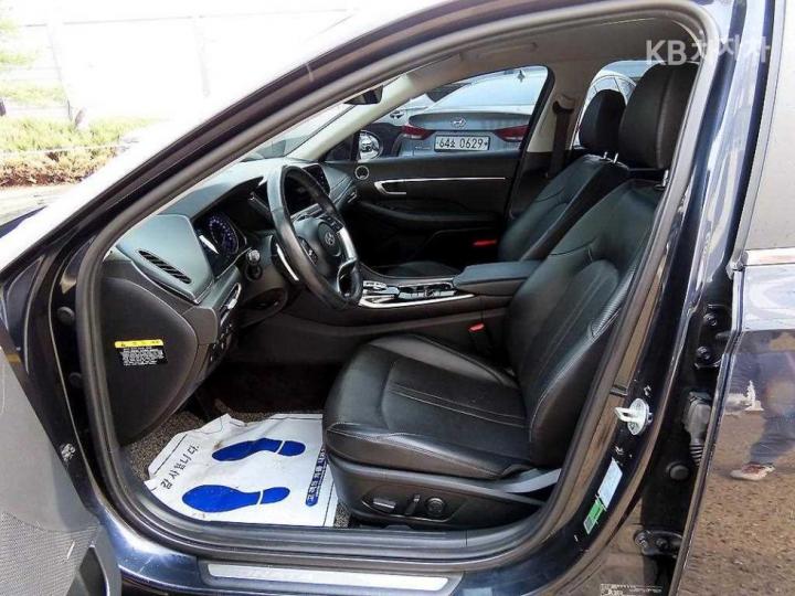 Hyundai Sonata DN8 2.0 Premium Family 6