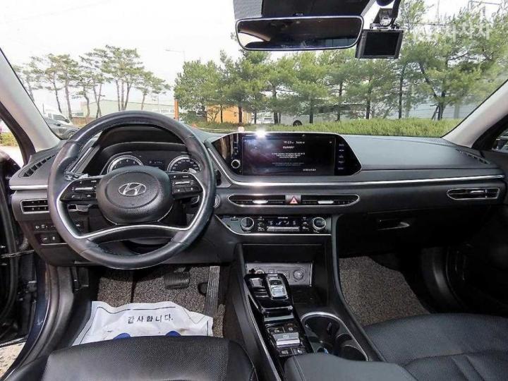 Hyundai Sonata DN8 2.0 Premium Family 8