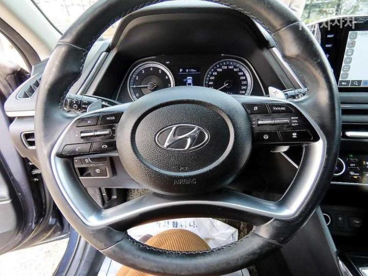 Hyundai Sonata DN8 2.0 Premium Family 9