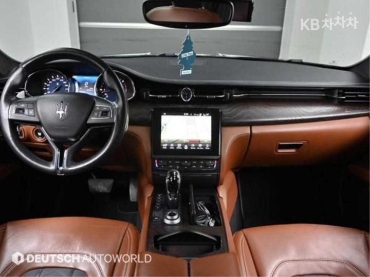 Maserati Quattroporte 3.0 Diesel V6 GranLusso 8