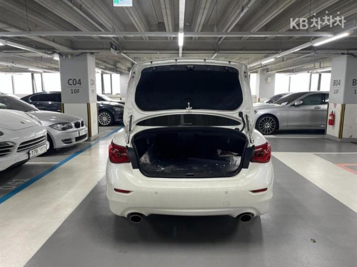 Infiniti Q50 2.2d Premium 6