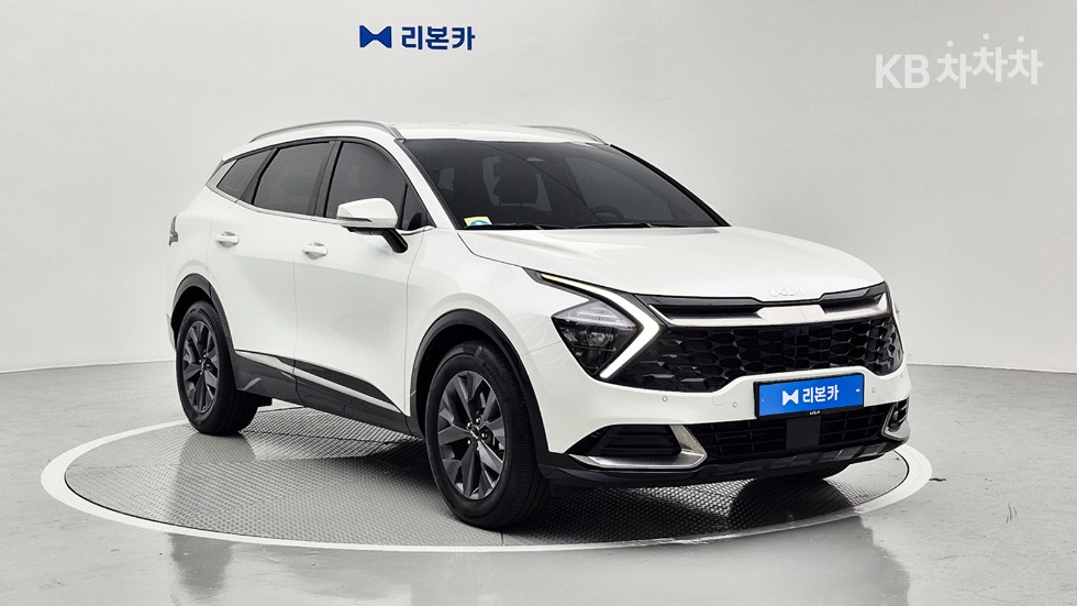 2023 - kia sportage