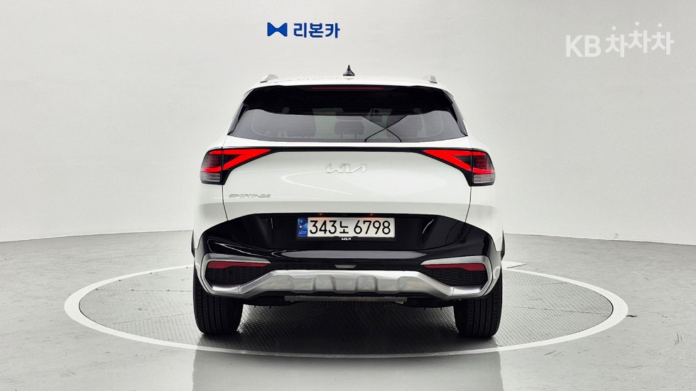 2023 - kia sportage