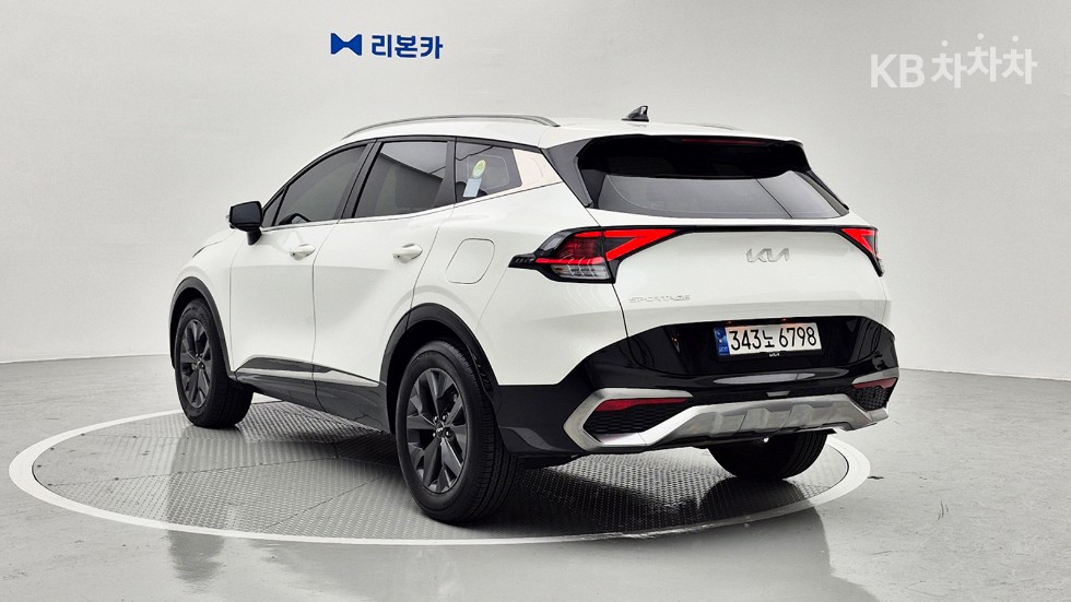 2023 - kia sportage