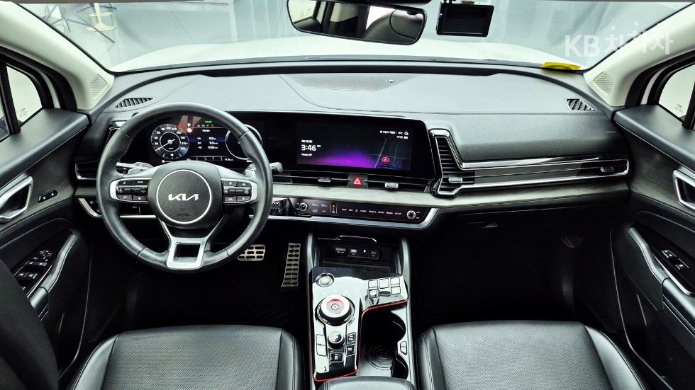 2023 - kia sportage