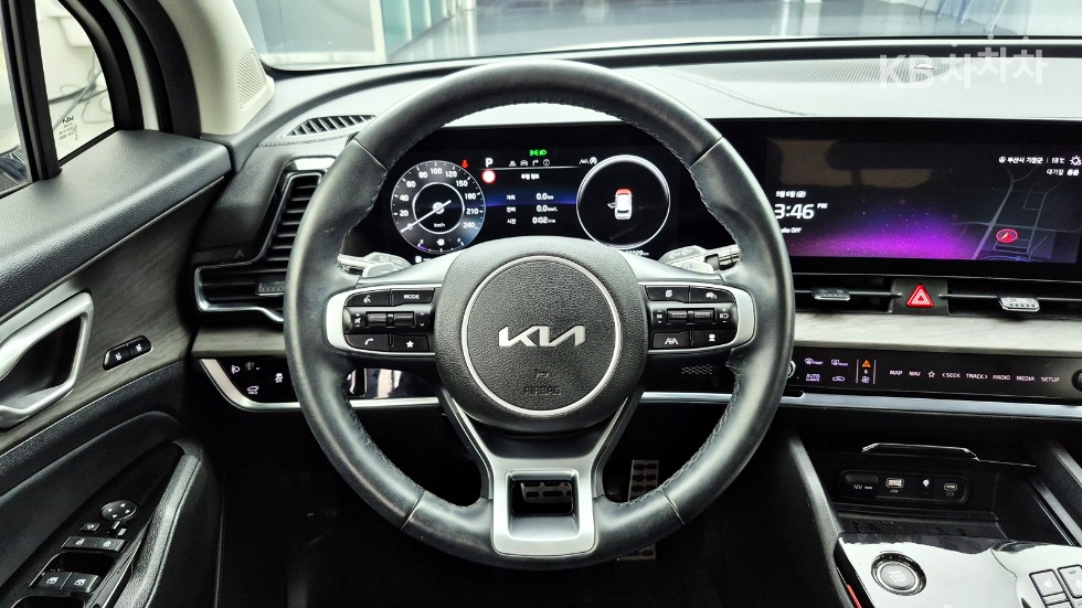 2023 - kia sportage