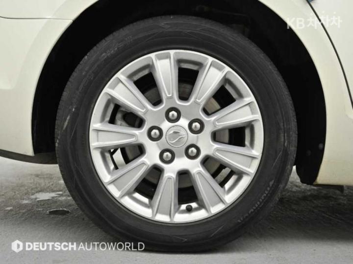 Chevrolet Alpheon CL240 Deluxe 6