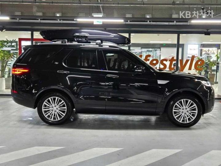 Land Rover Discovery 5 3.0 SD6 HSE Luxury 4