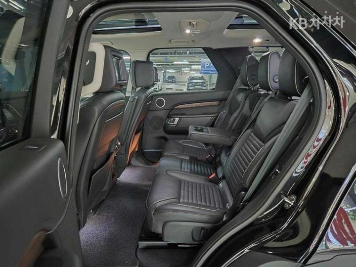 Land Rover Discovery 5 3.0 SD6 HSE Luxury 9