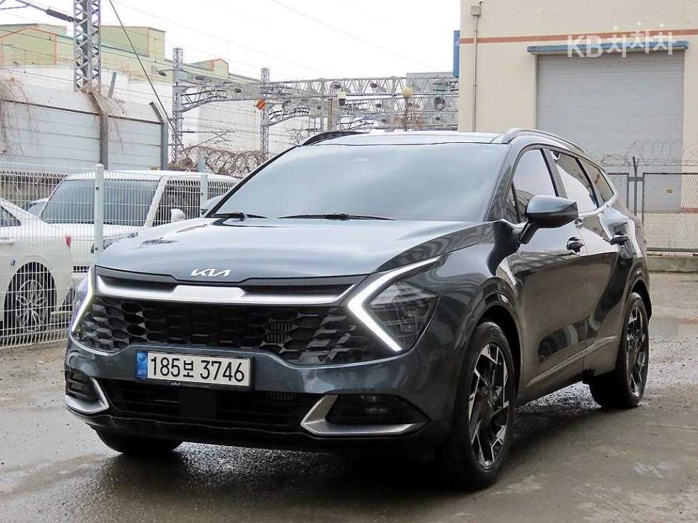 2022 - kia sportage