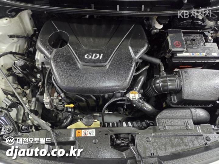 Hyundai i30 New 1.6 GDI Unique 6