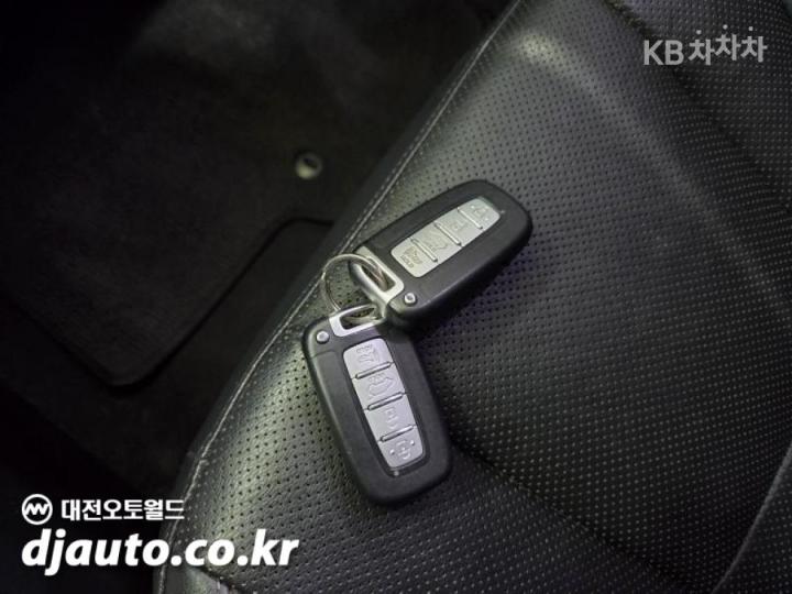 Hyundai i30 New 1.6 GDI Unique 10