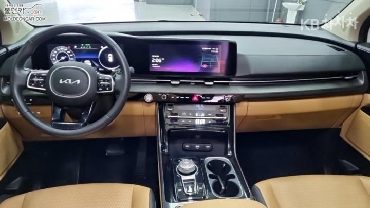 Kia Carnival D2.2 Signature 8