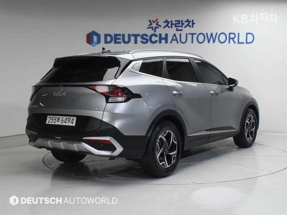 2023 - kia sportage