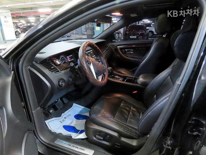 Ford Taurus New 2.0 Limited EcoBoost 7