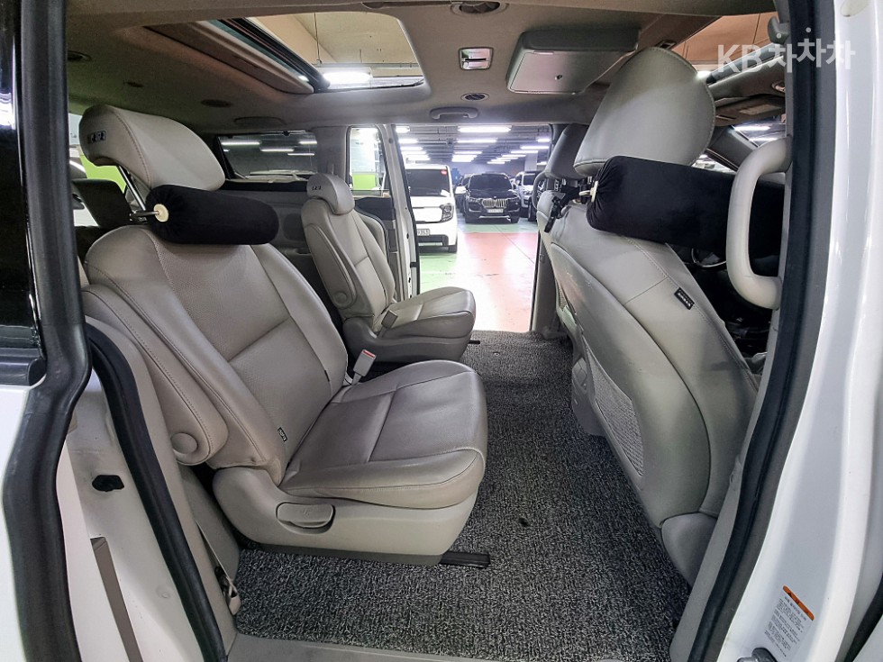 2015 - kia carnival